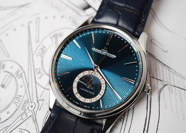 [sihh 2019] 积家大师系列超薄扭索纹珐琅蓝面月相腕表