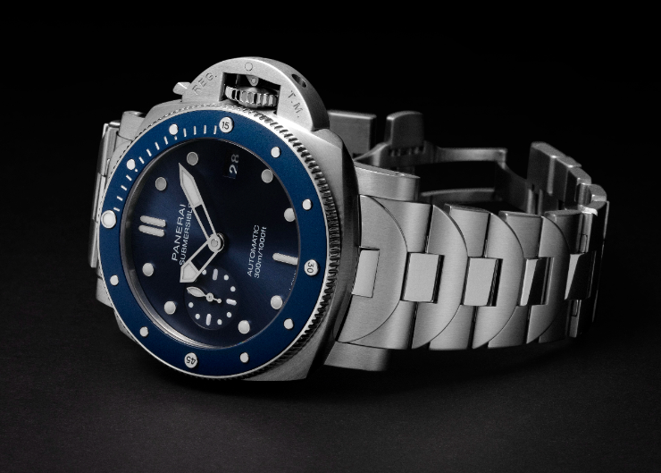 沛納海Submersible 42mm首次搭配精鋼鍊帶!Submersible Blu Notte藍面藍圈,型格亮相