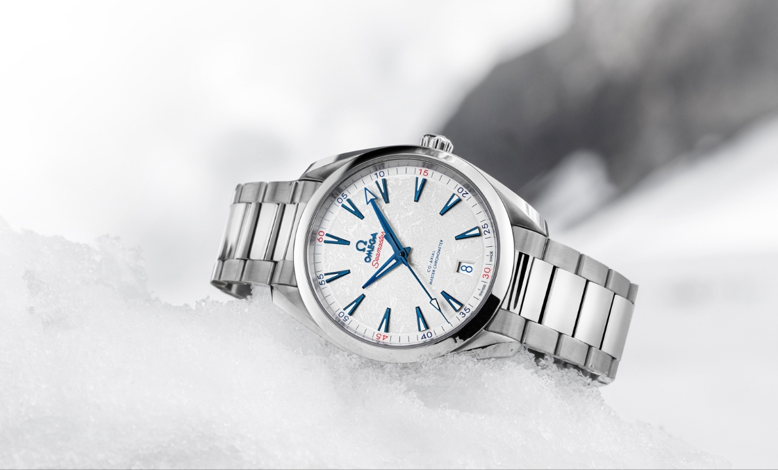 OMEGA - 這磨砂錶面，凝縮著一片白雪皚皚｜OMEGA Seamaster Aqua Terra北京2022腕錶