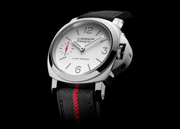 消光白錶盤、紅色小秒針,純淨又搶眼|Panerai Luminor Luna Rossa腕錶PAM01342