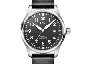 等了6年,IWC飛行員入門款新成員Mark XX帶著自製機芯來了
