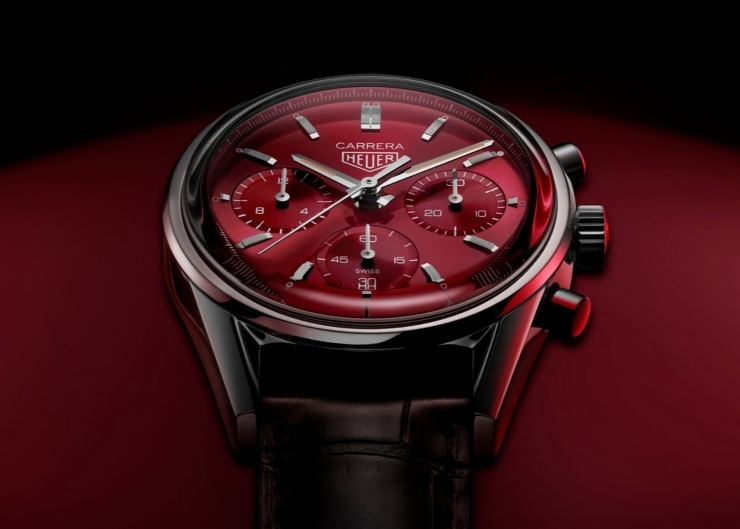 高調復古感!TAG Heuer CARRERA紅面限量計時腕錶
