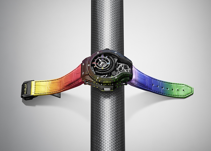 為碳纖維錶殼編織出彩虹色調:HUBLOT MP-09雙軸陀飛輪5天動力儲存腕錶