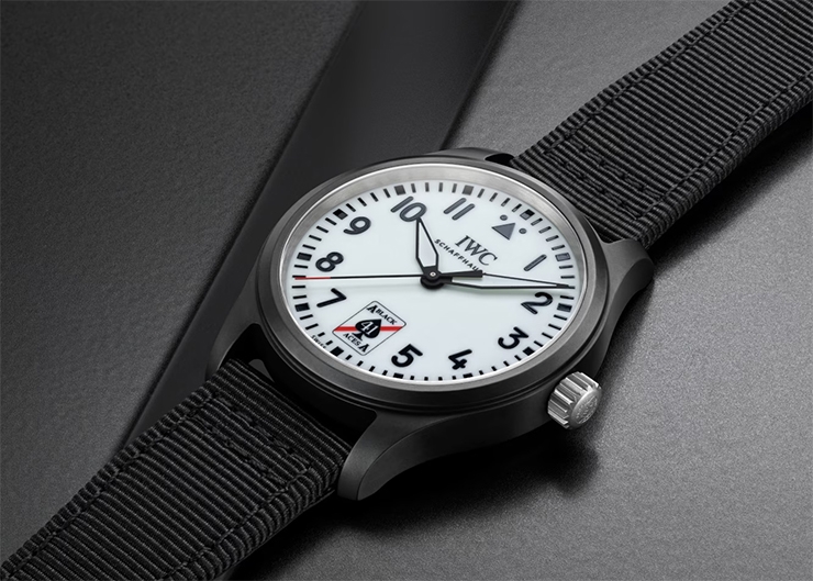 IWC與「Black Aces黑色王牌」合作全夜光錶盤飛行員系列Pilot's Watch 41