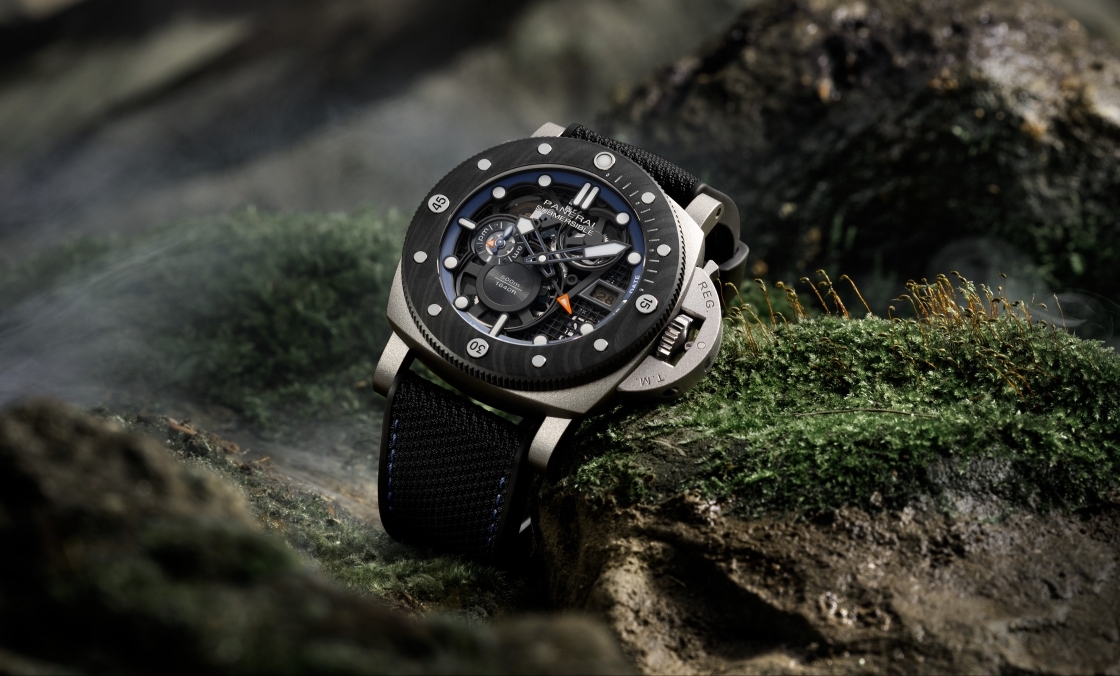 PANERAI - SUBMERSIBLE - PAM01670 - 戴上PAM01670 ，探索不丹｜Panerai Submersible GMT Mike Horn鈦金屬體驗版腕錶-PAM01670 