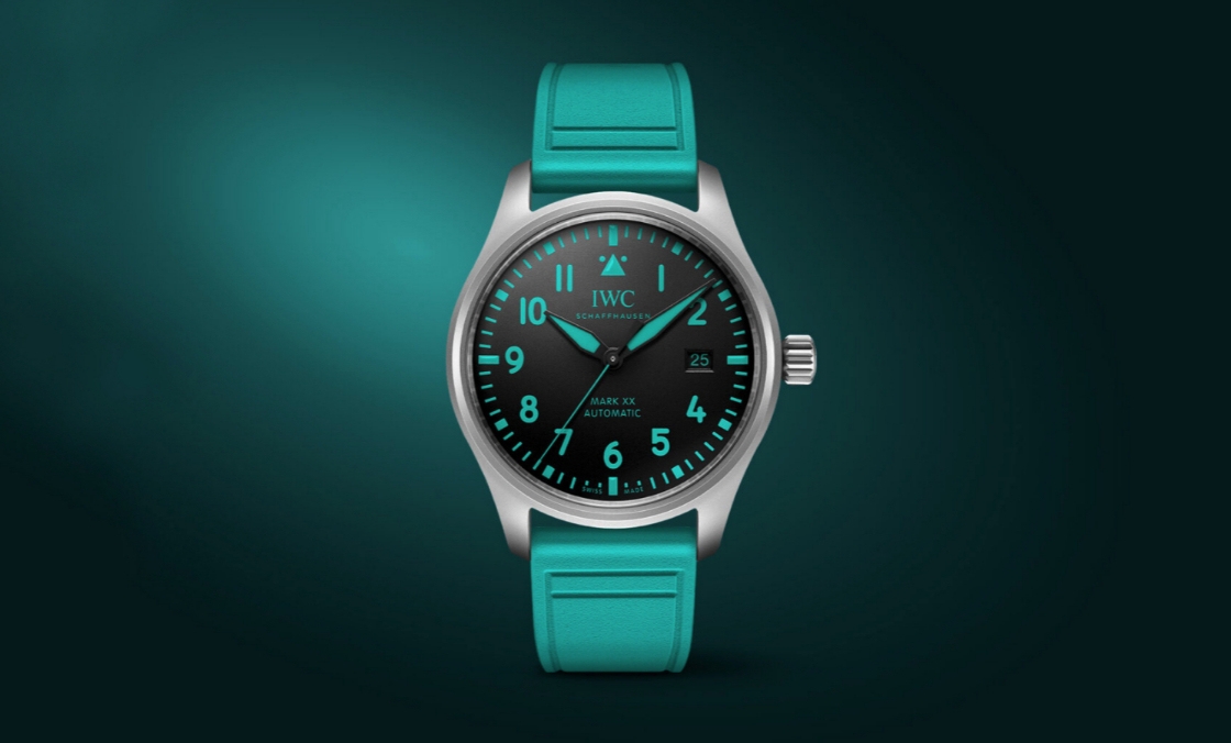 IWC - PILOT - IW328210 - 馬石油綠再入錶！IWC攜手Mercedes-AMG Petronas F1車隊再推Mark XX特別版