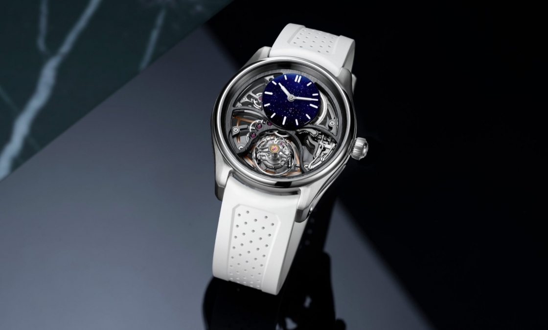 H. MOSER & CIE - STREAMLINER - 6DI0-1202 - 亨利慕時攜手美式足球球星Saquon Barkley，推出全球限量97枚圓柱陀飛輪腕錶