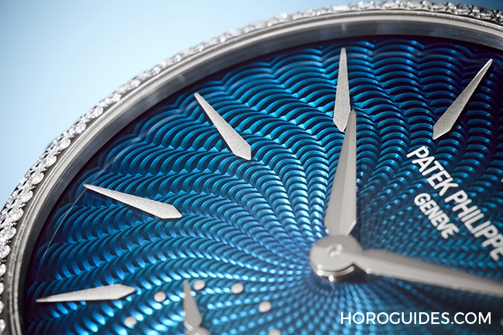 PATEK PHILIPPE - GRAND COMPLICATIONS - 7040/250G-001 - 百達翡麗7040三問腕錶，結合機刻雕花與琺瑯二大工藝