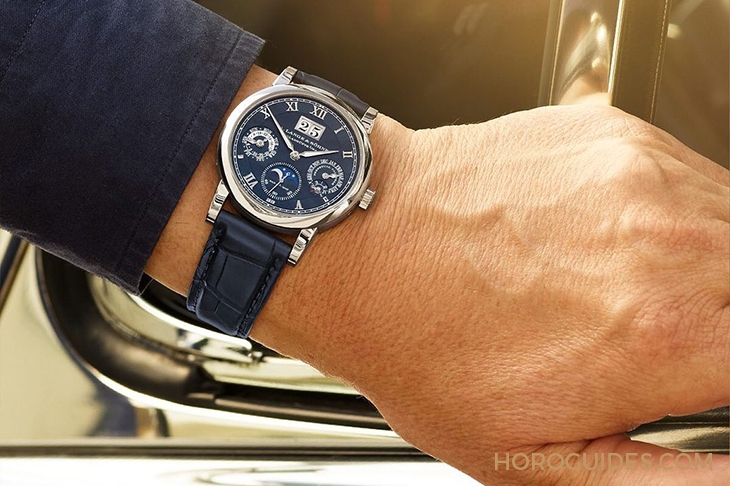 A. LANGE & SÖHNE - SAXONIA - 310.028 - 朗格Langematik Perpetual 20週年藍面限量版，標誌性大日期萬年曆新款亮相