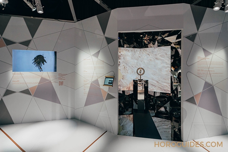 VACHERON CONSTANTIN - OVERSEAS - 6000V/110T-B935 - 江詩丹頓於香港呈獻高級製錶工藝展,藝術裝置:湧現之時∞「TIMEFLUX∞」獨家亮相