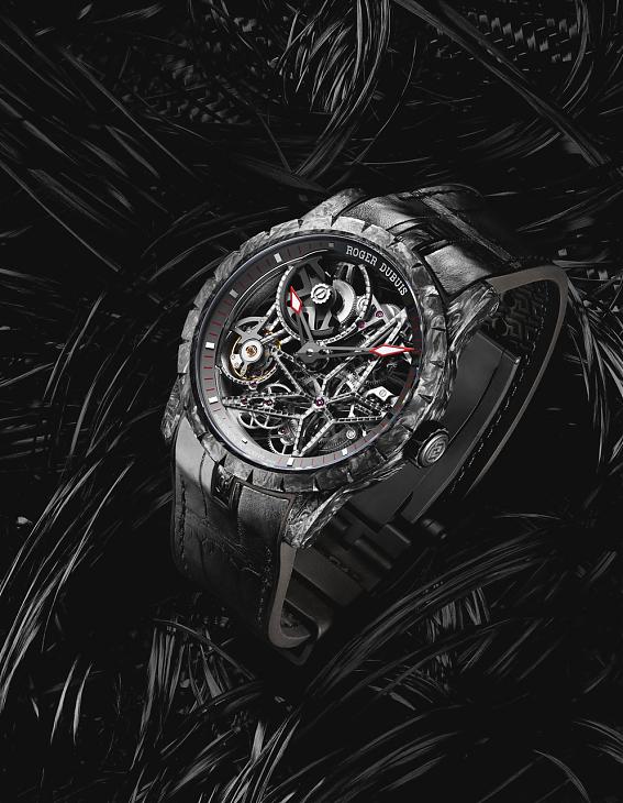 ROGER DUBUIS - ROGER DUBUIS Excalibur自動上鏈鏤空系列 碳纖維新登場