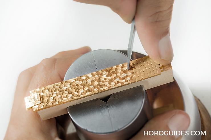 PIAGET - - - G0A43210 - 用黃金雕出皮草感 Pre-SIHH 2018 PIAGET Extremely Lady