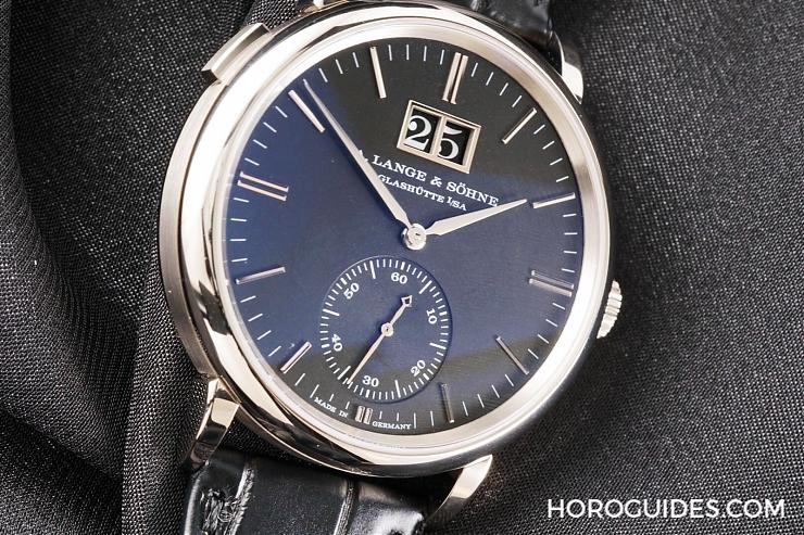 A. LANGE & SÖHNE - SAXONIA - 384.029 - [SIHH 2018]招牌大日曆正裝錶 黑錶盤更有型 朗格Saxonia Moon Phase