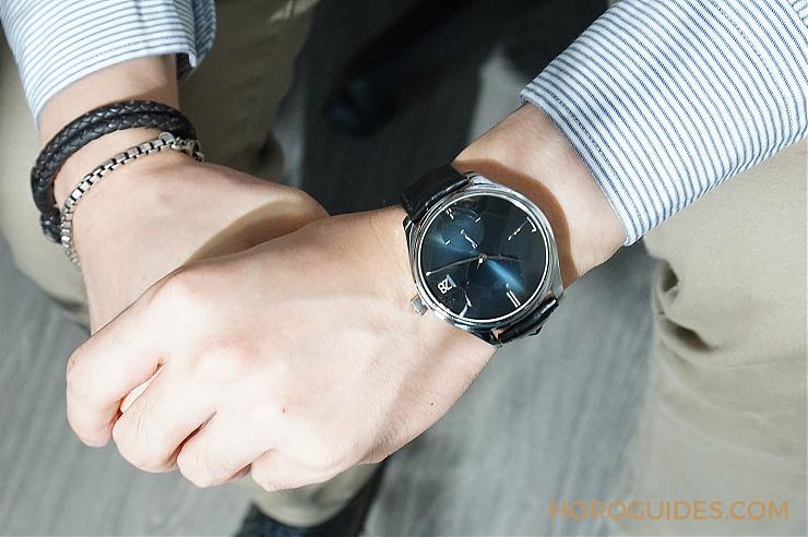 H. MOSER & CIE - ENDEAVOUR - 1800-0202 - [BASEL 2018]H.MOSER Endeavour Purity Cosmic Green煙燻綠面＋極簡萬年曆雙經典