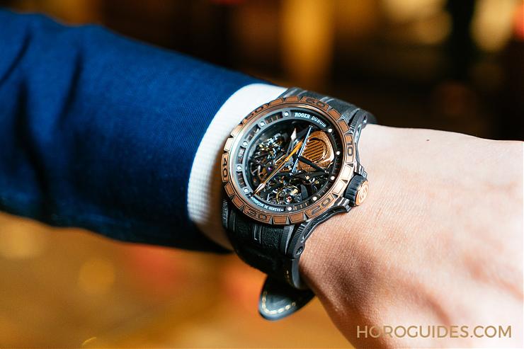 ROGER DUBUIS - 羅杰杜彼雙擒縱鏤空Excalibur Aventador S 更「貴」氣的超跑運動風
