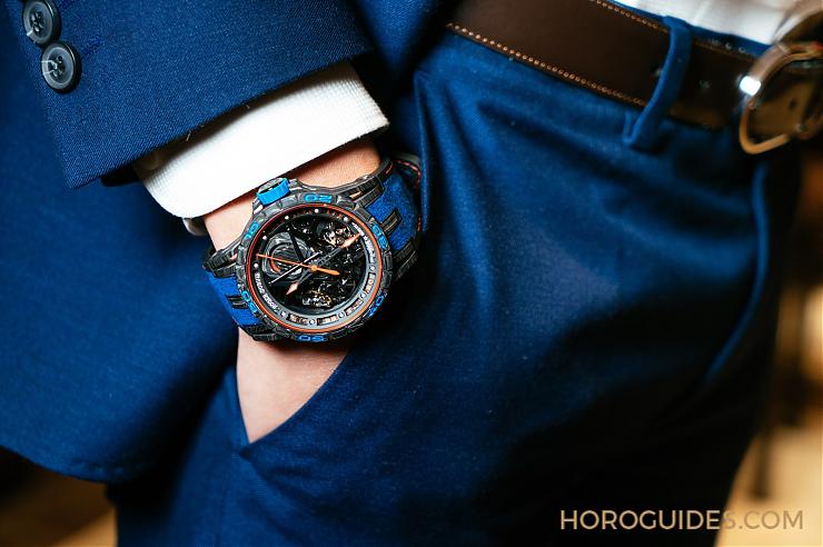 ROGER DUBUIS - 羅杰杜彼雙擒縱鏤空Excalibur Aventador S 更「貴」氣的超跑運動風