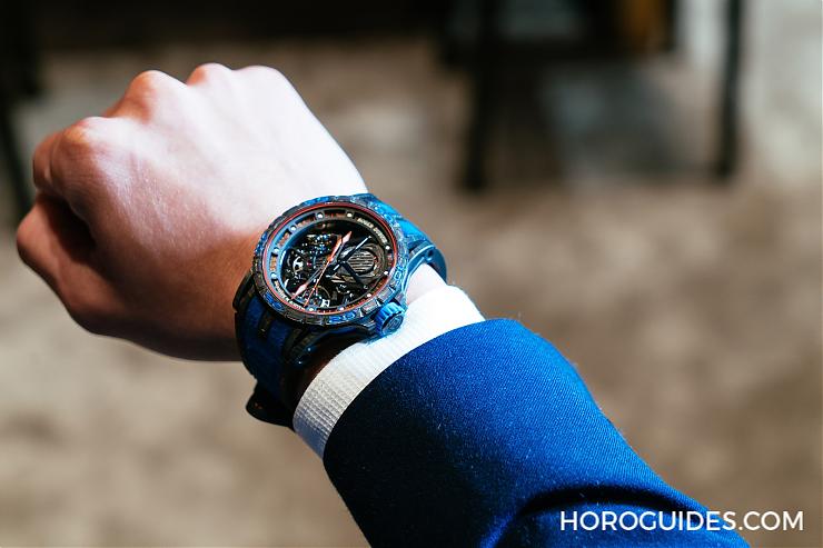 ROGER DUBUIS - EXCALIBUR - RDDBEX0686 - 羅杰杜彼雙擒縱鏤空Excalibur Aventador S 更「貴」氣的超跑運動風
