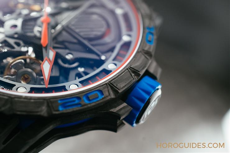 ROGER DUBUIS - 羅杰杜彼雙擒縱鏤空Excalibur Aventador S 更「貴」氣的超跑運動風