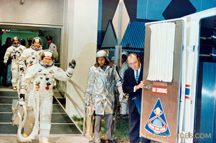 OMEGA - SPEEDMASTER - 311.92.44.30.01.001 - [BASEL 2018]OMEGA月之暗面登月錶慶祝繞月50週年，黑化月球超寫實