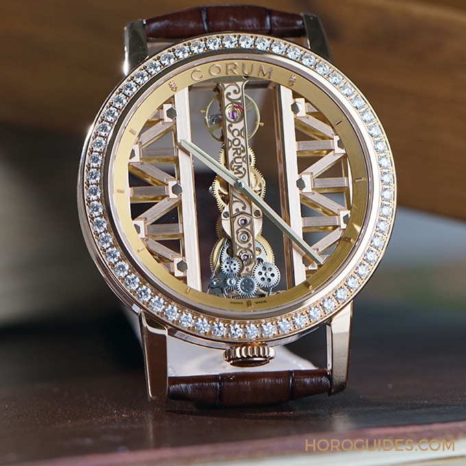 CORUM - GOLDEN BRIDGE - B113/03058 - 酒桶換圓筒,最講求結構設計的CORUM金橋圓形腕錶