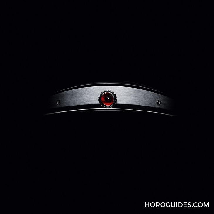 CARTIER - Pre-SIHH 2019 卡地亞Tonneau時分顯示腕錶再現經典酒桶