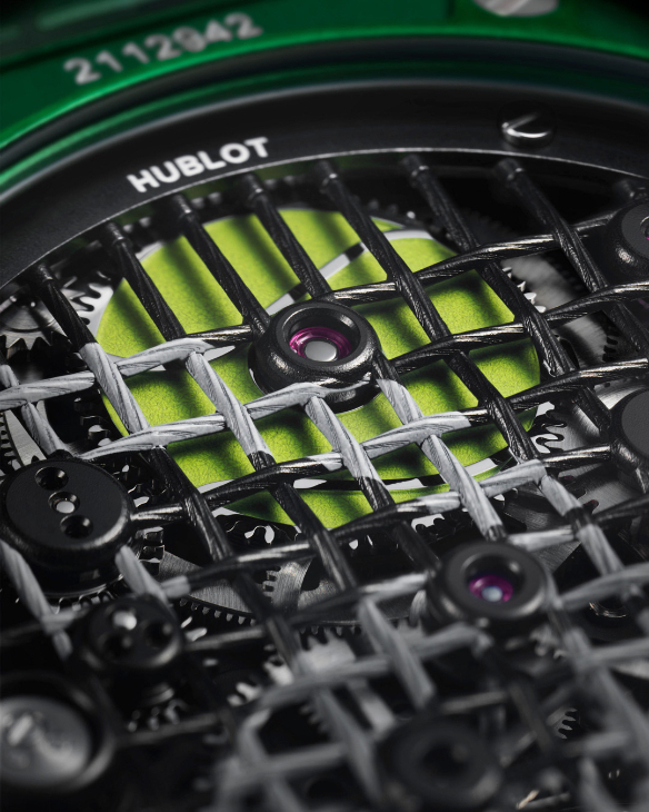 HUBLOT - BIG BANG - 429.QKG.0120.NR.DJO26 - 捕捉網球靈魂，見證草地賽場勝仗｜Hublot Big Bang陀飛輪祖高域GOAT綠茵款