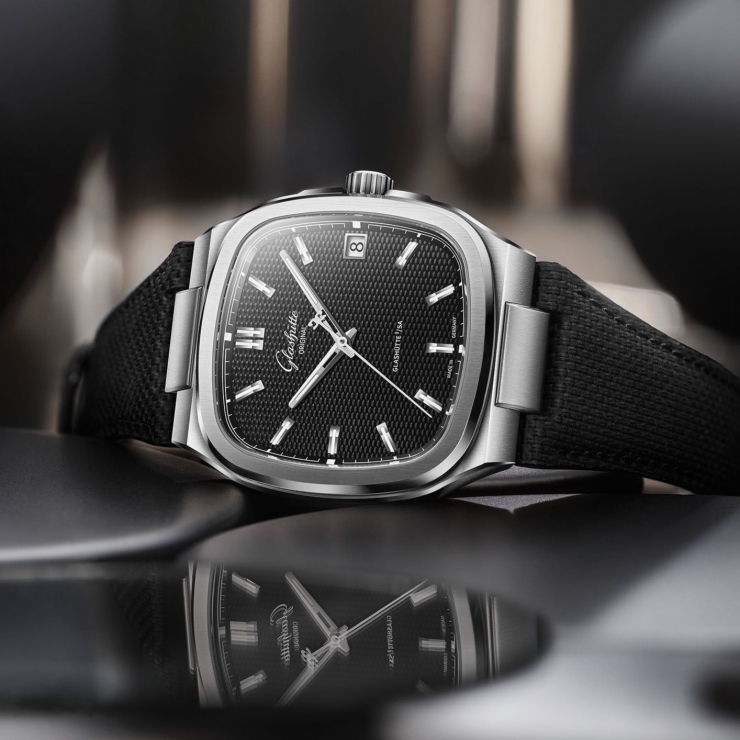 GLASHÜTTE ORIGINAL - 格拉蘇蒂原創重塑七零年代方錶：39毫米新尺寸全面升級Calibre 36