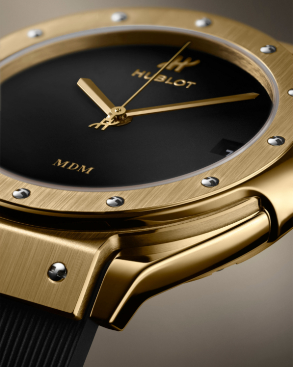 HUBLOT - CLASSIC FUSION - 262.VX.1130.RX.MDM - 宇舶錶Classic Fusion Tributo重現1980年經典黑金美學