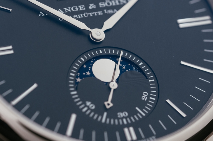 A. LANGE & SÖHNE - SAXONIA - 384.029 - 俐落之外的詩意 朗格Saxonia月相腕錶