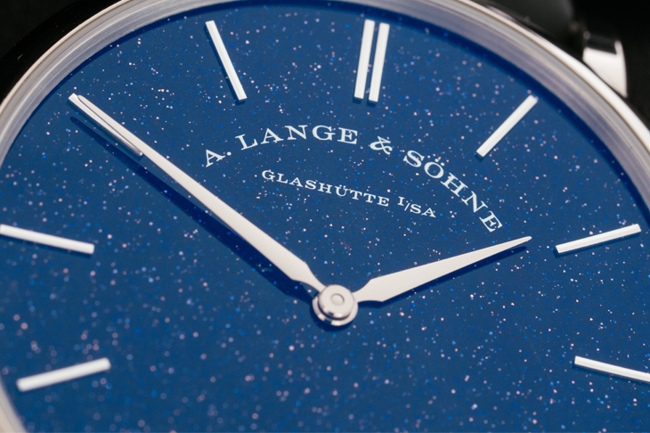 A. LANGE & SÖHNE - SAXONIA - 205.086 - 屬於務實派的浪漫 朗格Saxonia Thin Blue腕錶