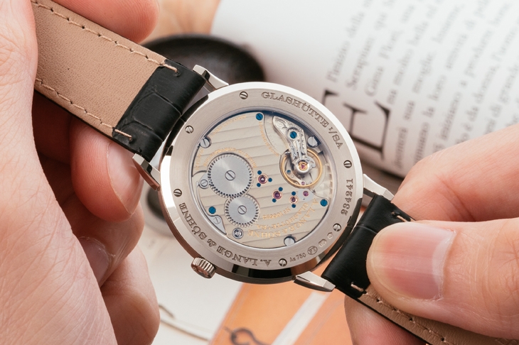 A. LANGE & SÖHNE - SAXONIA - 205.086 - 屬於務實派的浪漫 朗格Saxonia Thin Blue腕錶