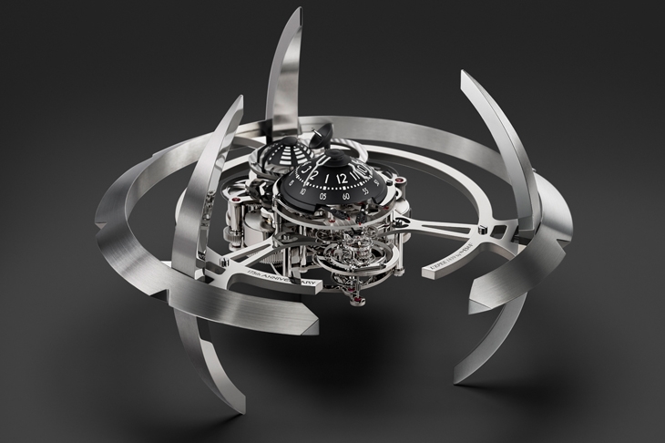 MB&F - CO-CREATIONS - 76.6001/101 - 當夢工廠遇上夢工廠 MB&F的Grant機器人座鐘狂想曲