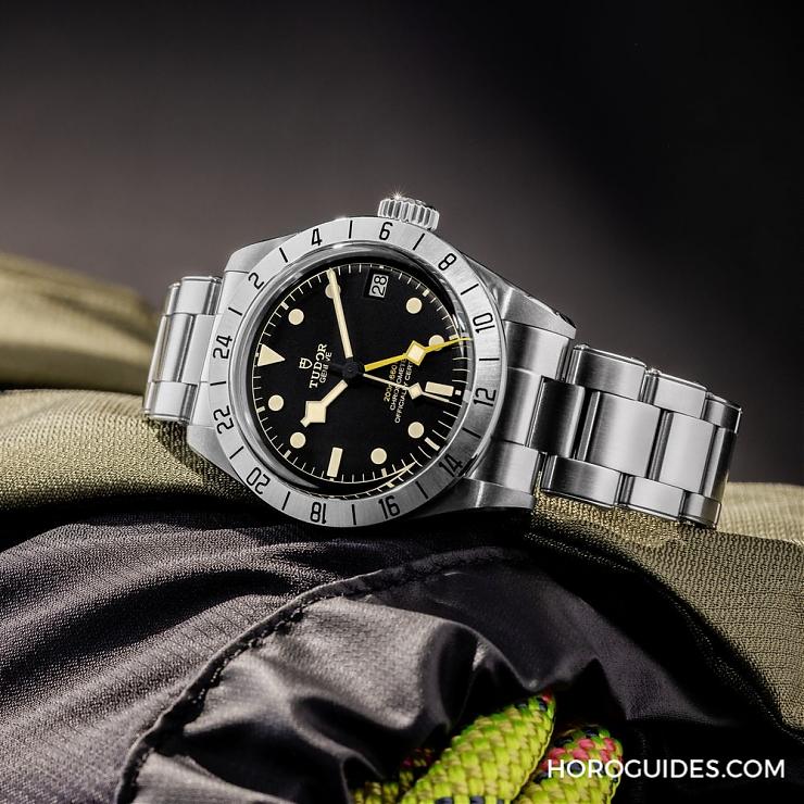 TUDOR - BLACK BAY - M79470-0003 - 2022 W&W速報|TUDOR・雙時區系列新成員Black Bay Pro登場・Black Bay系列大玩雙色遊戲