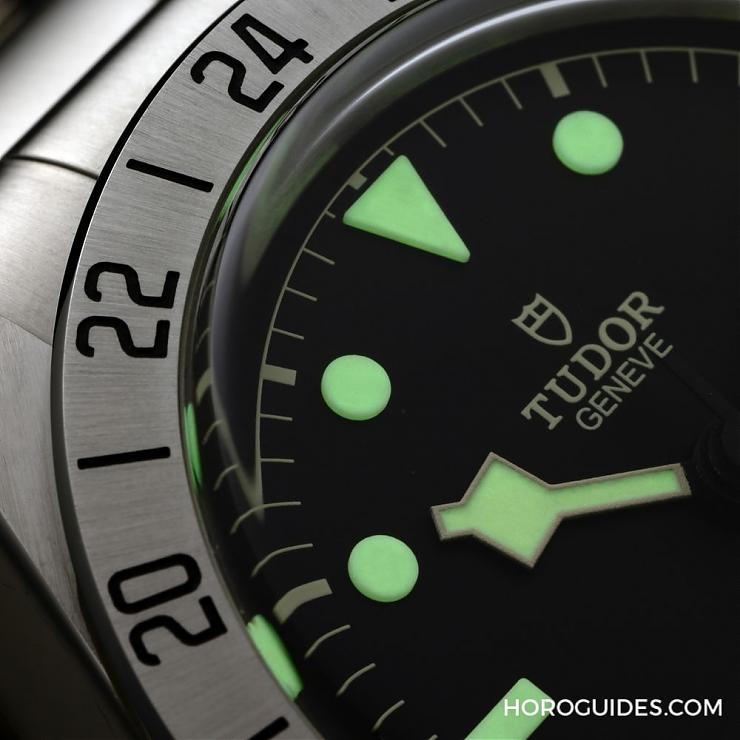 TUDOR - BLACK BAY - M79470-0003 - 2022 W&W速報|TUDOR・雙時區系列新成員Black Bay Pro登場・Black Bay系列大玩雙色遊戲