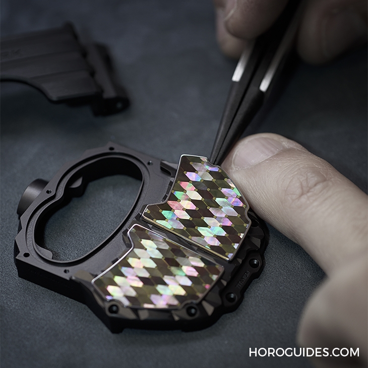 URWERK - （UR-T8 Skull） - [BASEL 2019] URWERK  兩位傑出工匠合作 UR-T8 腕錶變身精湛工藝舞台