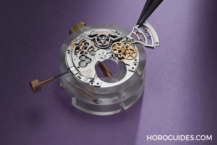 AUDEMARS PIGUET - ROYAL OAK - 26660ST.OO.1356ST.01 - 愛彼RD#3又更小了!37mm款以墨紫面盤初亮相