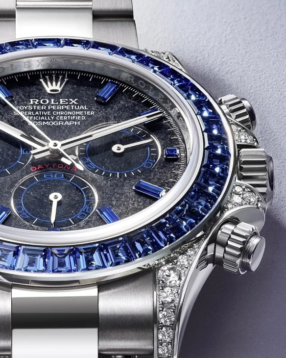 ROLEX - COSMOGRAPH DAYTONA - 126599TSA - 漸變藍寶石圈、黑曜石錶盤,費德勒配戴隱藏版Rolex Daytona 2025年新作現身
