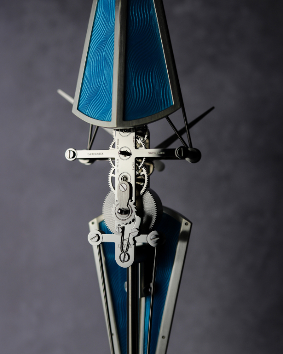 以競賽划艇為靈感,L