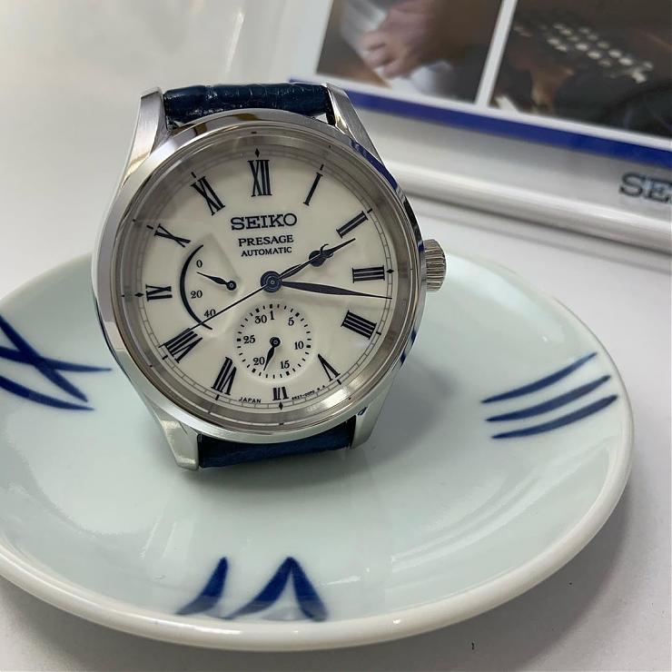 SEIKO - 錶盤工藝的最佳入門系列|SEIKO Presage有田燒瓷面限量錶 「水月」