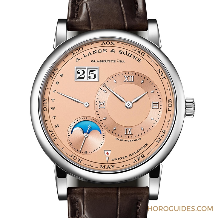 A. LANGE & SÖHNE - LANGE 1 - 345.056 - 朗格的「純粹」萬年曆|Lange 1玫瑰金與白金Salmon Dial限量版