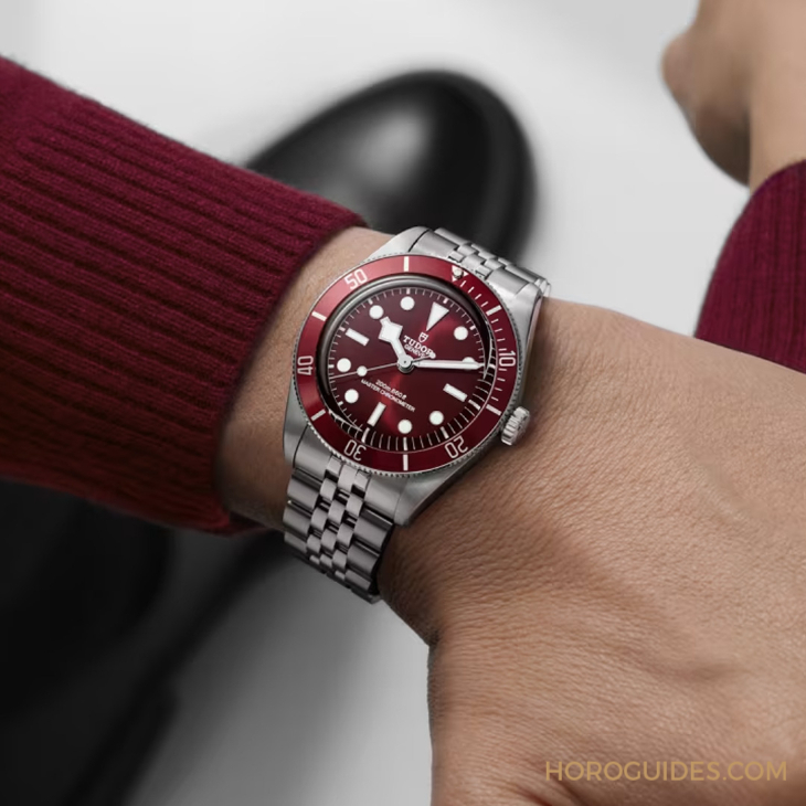 TUDOR - BLACK BAY - M7939A1A0RU-0001 - 潛水本色艷壓紅毯|TUDOR推出酒紅色Black Bay 58腕錶