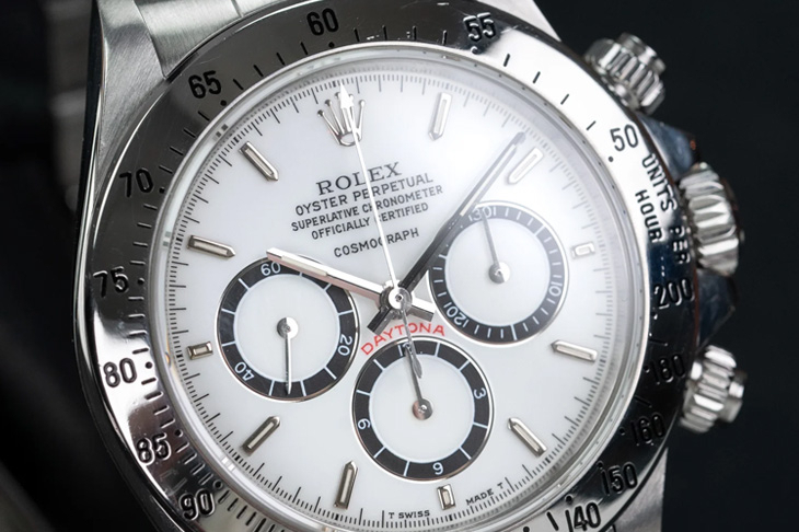 ROLEX - COSMOGRAPH DAYTONA - 126502-0001 - 尋常的勞力士不鏽鋼Daytona 126502,卻是極為反常的灰色陶瓷圈琺瑯面