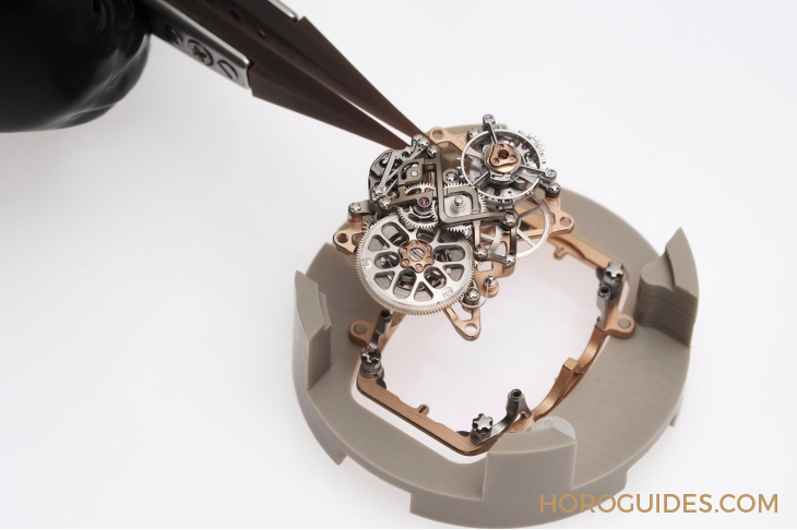 RICHARD MILLE - LIMITED EDITION - RM 75-01 - 漫遊藍寶石水晶海洋!RICHARD MILLE推出三款RM 75-01飛行陀飛輪藍寶石水晶腕錶