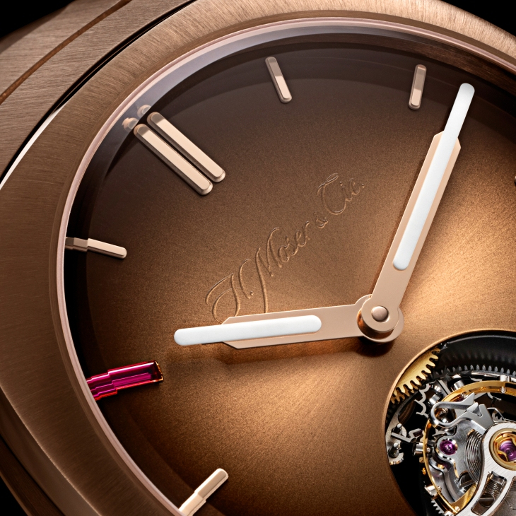 H. MOSER & CIE - STREAMLINER - 6805-0411 - 甜蜜優雅的疾速聯乘!H. MOSER & CIE.攜手Pierre Gasly推出Streamliner陀飛輪朱古力煙燻色限量版