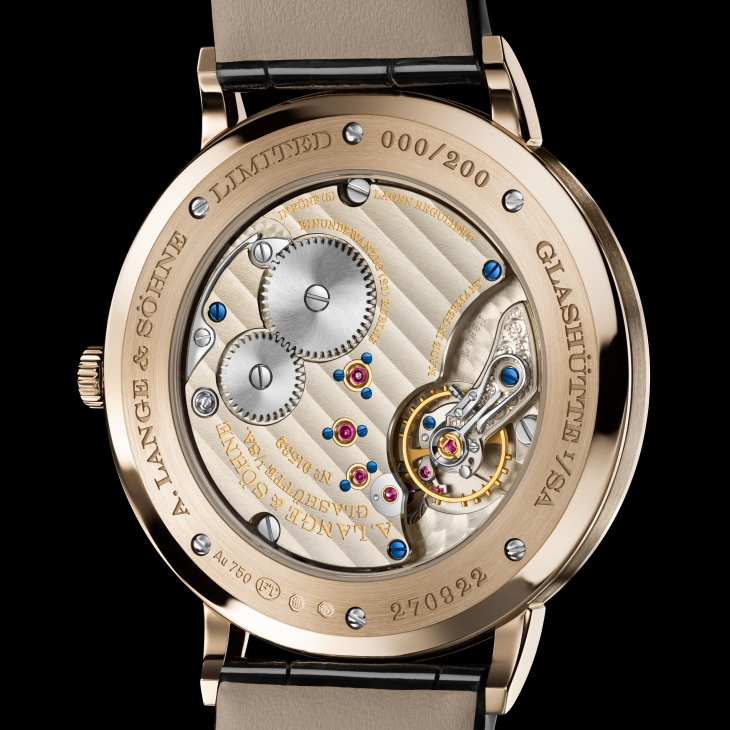 A. LANGE & SÖHNE - SAXONIA - 德系簡約，邂逅冷冽鉑金與溫潤蜜金｜朗格推出Saxonia Thin蜂蜜金及鉑金黑色縞瑪瑙限量版