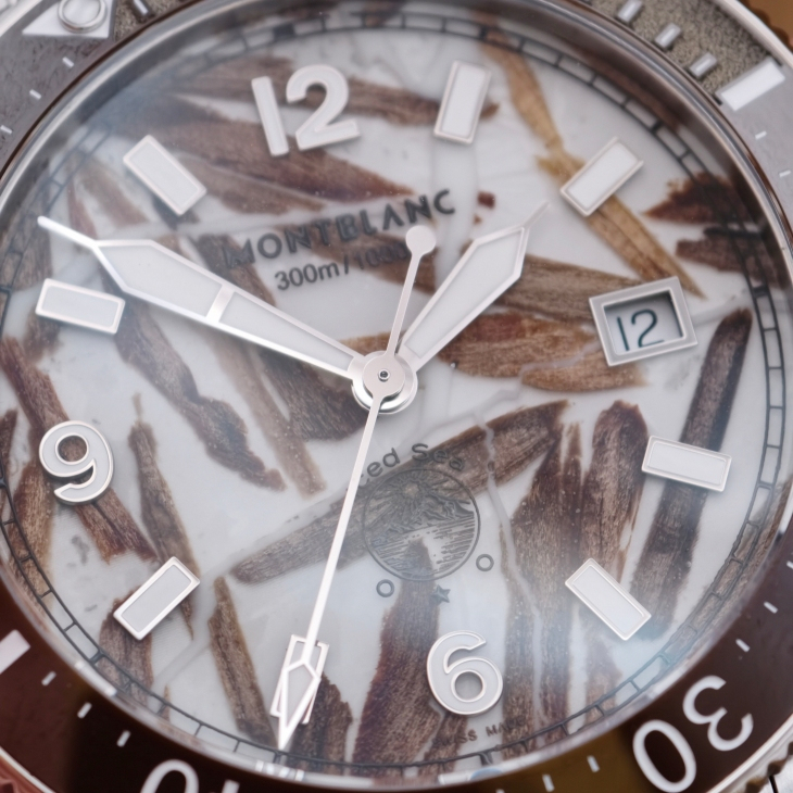 MONTBLANC - ICED SEA - 135762 - 冰海幻色，歲月成紋｜MONTBLANC 2026年Iced Sea系列新作一覽