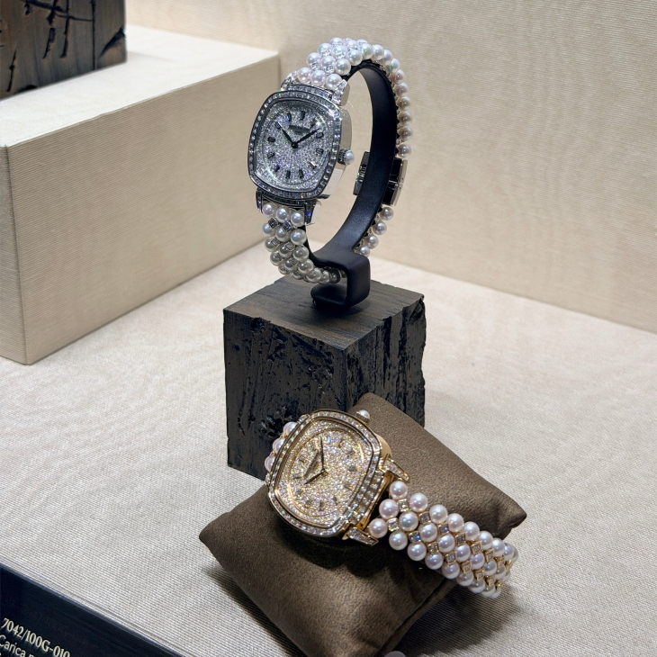 PATEK PHILIPPE - GONDOLO - 7043G-001 - 女士優先！PATEK PHILIPPE米蘭大展同步亮相Gondolo Ladies First系列，重塑經典方圓風貌
