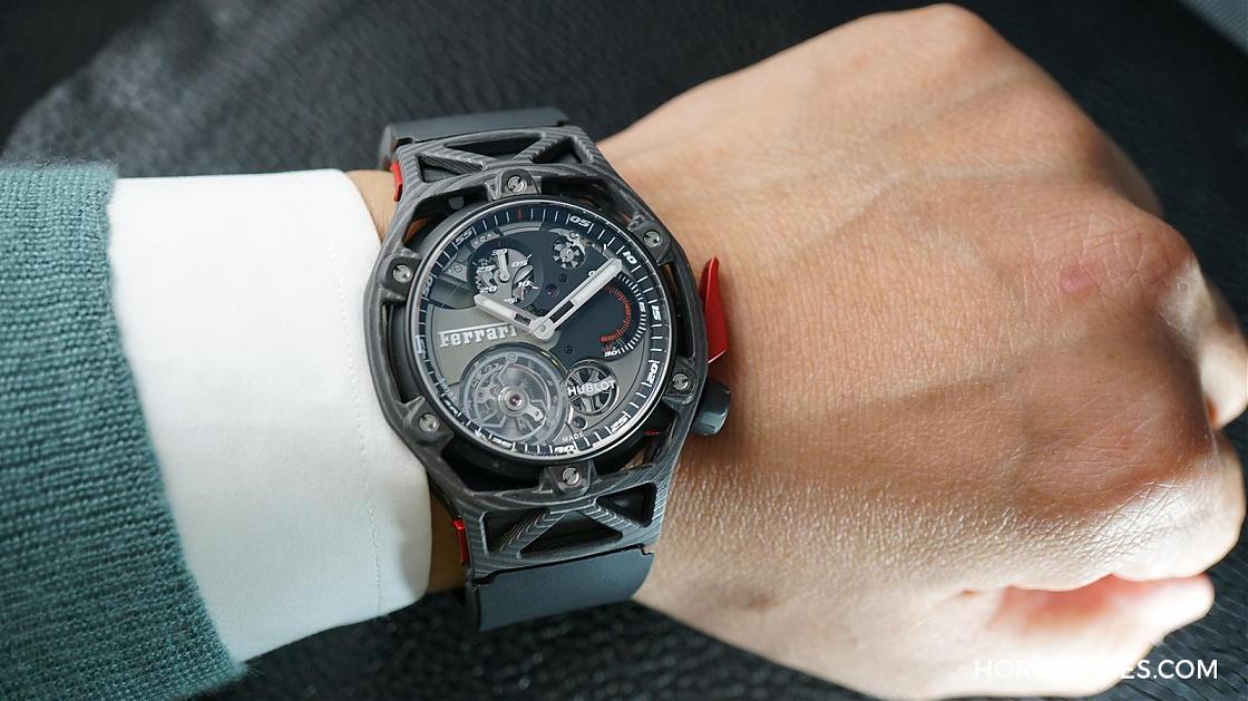 HUBLOT - - - 把法拉利戴上手 宇舶Techframe Ferrari陀飛輪計時碼錶