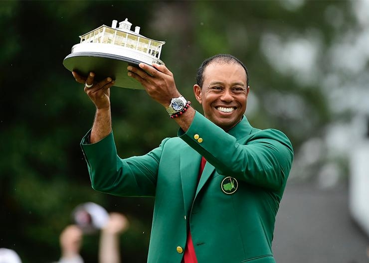 老虎再度發威!Tiger Woods 佩戴 Rolex Deepsea 勇奪名人賽冠軍