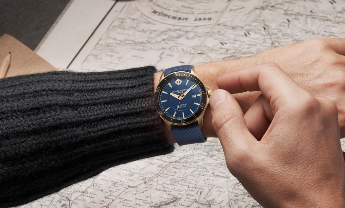 Baume & Mercier - 銅首無欺，名士首枚克里頓俱樂部系列青銅腕錶以色彩展現名流風格